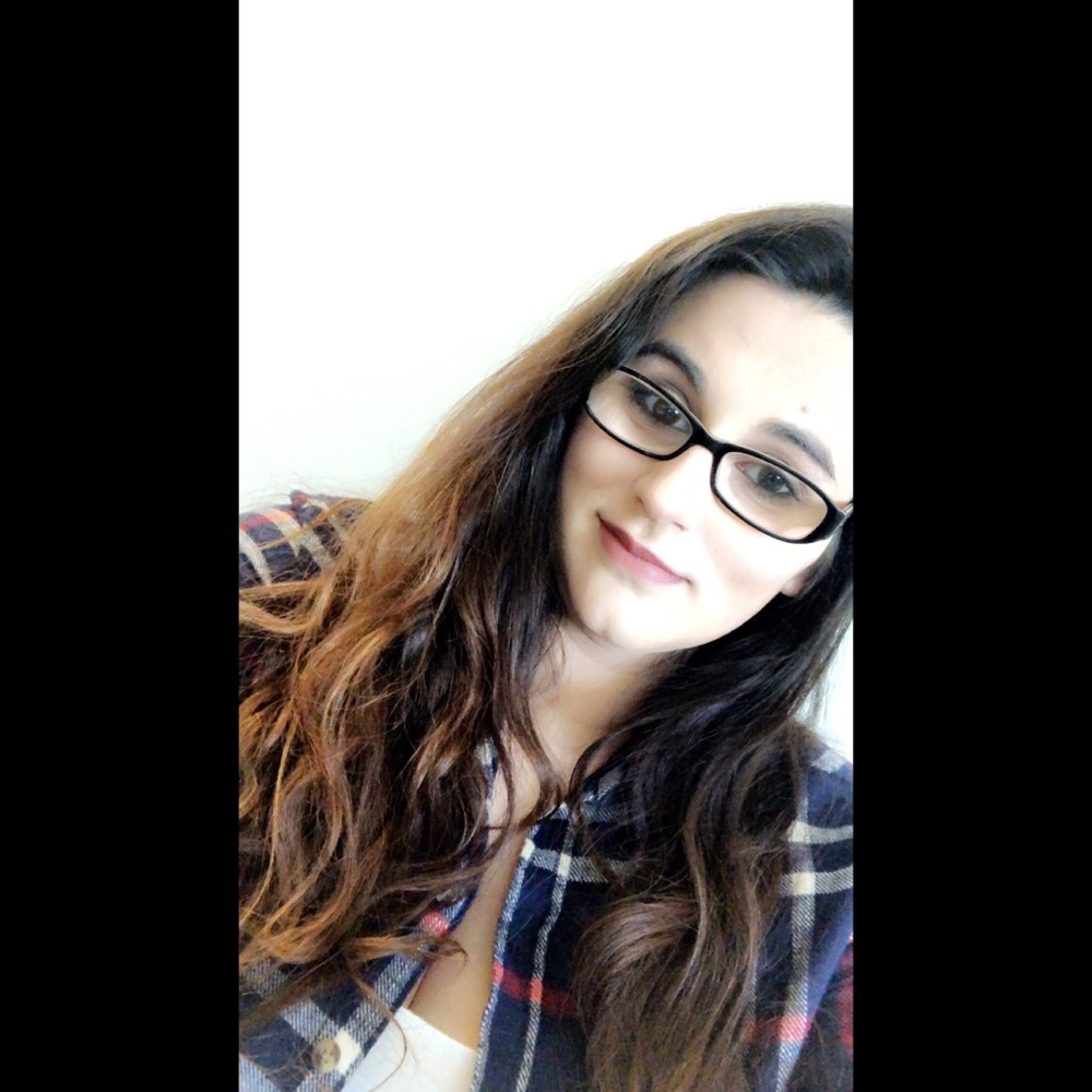 Meet your Posher, Alexis